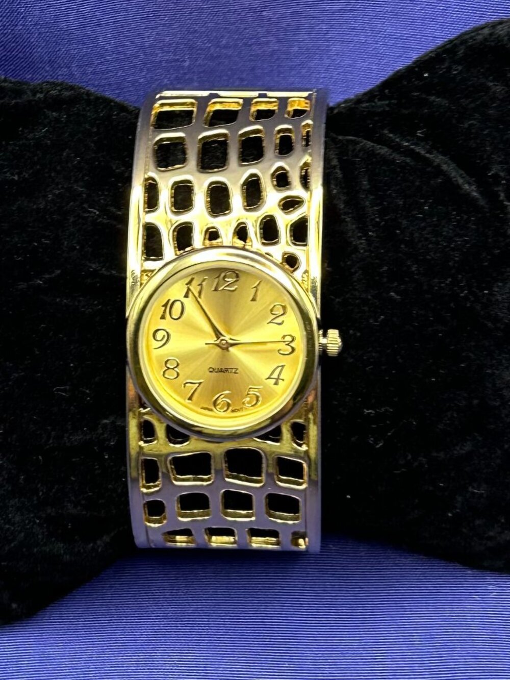 Gold-Tone Cuff Bangle Quartz Watch.  Watch Runs. Fresh Battery.